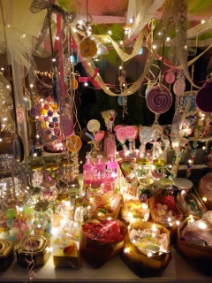 �ySWEET BY NAKED�z